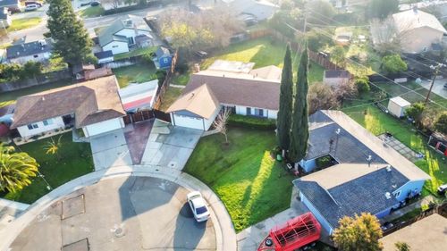 7280 Dinsmore Way, Sacramento, CA, 95828-2213 | Card Image