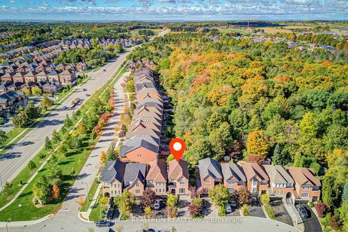 8 Harvest Crt, Richmond Hill, ON, L4E4V3 | Card Image