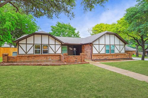6837 Starnes Rd, North Richland Hills, TX, 76182-7618 | Card Image