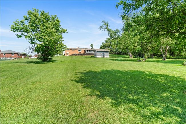 160 Sonnie Dr, House other with 3 bedrooms, 2 bathrooms and 6 parking in Crabtree PA | Image 36
