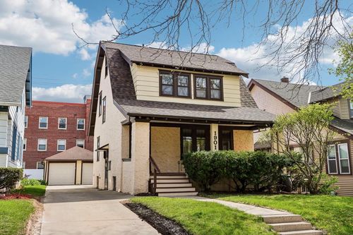 1901 E Elmdale Court, Shorewood, WI, 53211 | Card Image