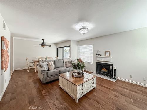 10740 Woodley, Los Angeles, CA, 91344 | Card Image