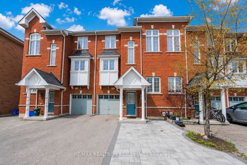 84-15 Old Colony Rd, Richmond Hill, ON, L4E4L5 | Card Image