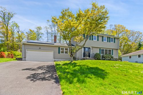 120 Braeside Dr, Hamden, CT, 06514-1642 | Card Image