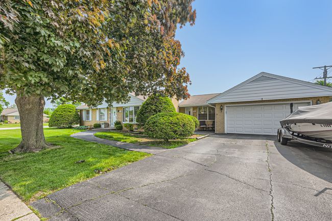 9001 Mobile Ave, House other with 3 bedrooms, 2 bathrooms and 6 parking in Oak Lawn IL | Image 4