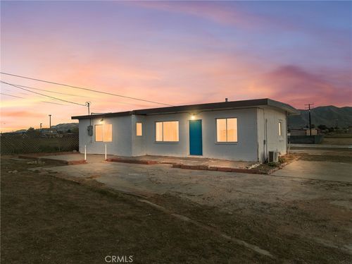 21637 Del Oro Rd, Apple Valley, CA, 92308-5928 | Card Image