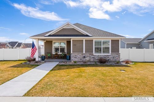 1962 Autumn Ln, Idaho Falls, ID, 83404-8373 | Card Image