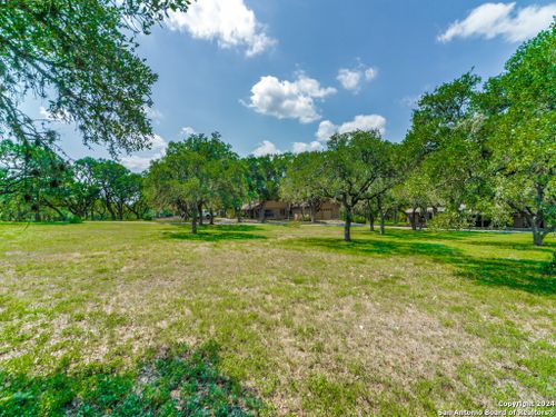 511 Tomahawk Trl, Hill Country Village, TX, 78232 | Card Image