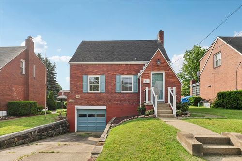 221 Miller Ave, Duquesne, PA, 15110 | Card Image