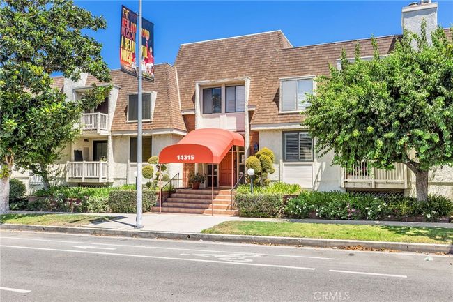 UNIT-209 - 14315 Riverside Dr, Condo with 2 bedrooms, 2 bathrooms and 3 parking in Sherman Oaks CA | Image 23
