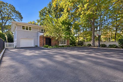 292 Maple St, West Hempstead, NY, 11552-3206 | Card Image