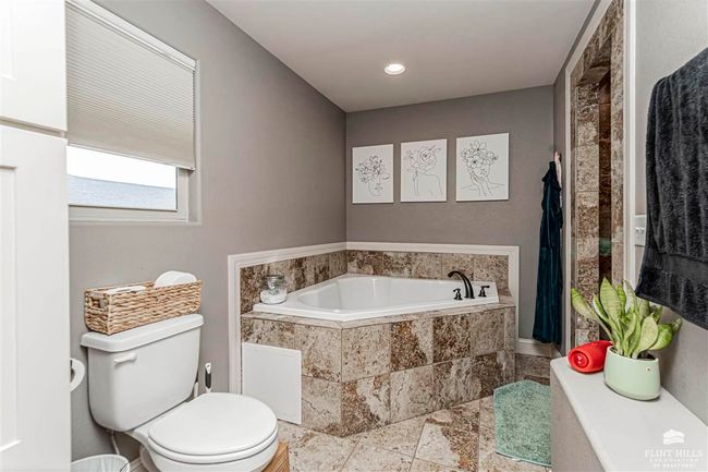 1109 S Mill Point Cir, House other with 4 bedrooms, 3 bathrooms and null parking in Manhattan KS | Image 25