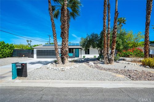 2820 E Ventura Rd, Palm Springs, CA, 92262-3835 | Card Image