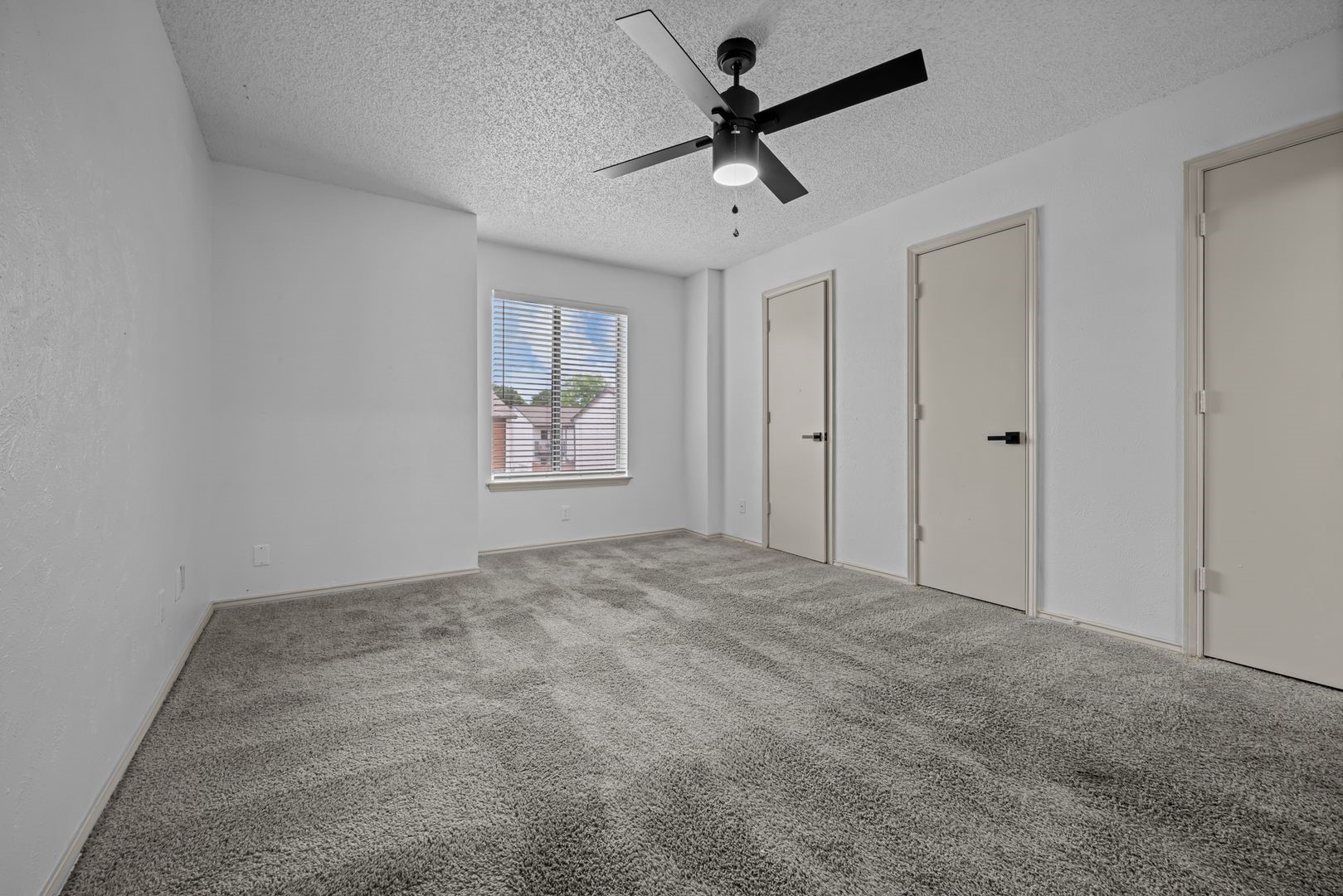 Residential Lease in Cedar Hill 4