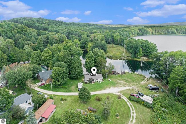 9531 Sunrise Ct, House other with 4 bedrooms, 3 bathrooms and null parking in Mesick MI | Image 38