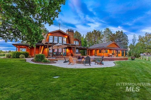 999 N Cow Horse Dr, Kuna, ID, 83634-1427 | Card Image