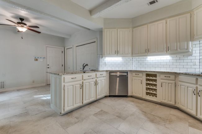4713 O Connor Ct, Condo with 2 bedrooms, 3 bathrooms and null parking in Irving TX | Image 11