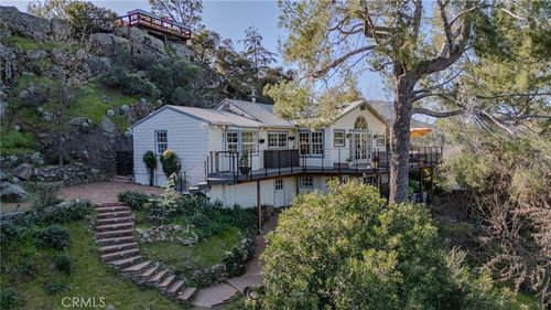 29068 Lake Dr, Agoura Hills, CA, 91301-2947 | Card Image