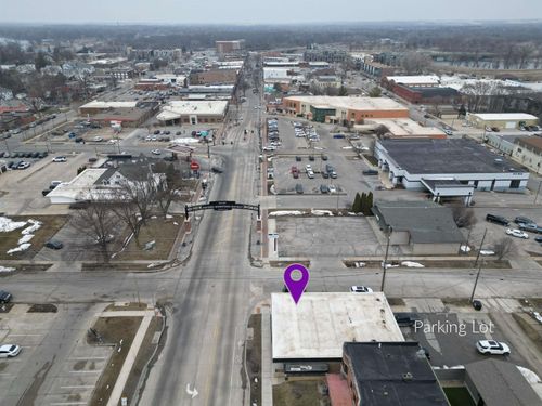 702 Main St, Cedar Falls, IA, 50613-2951 | Card Image