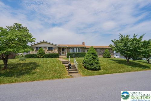 3442 Hickory Cir, Allentown, PA, 18103-4515 | Card Image
