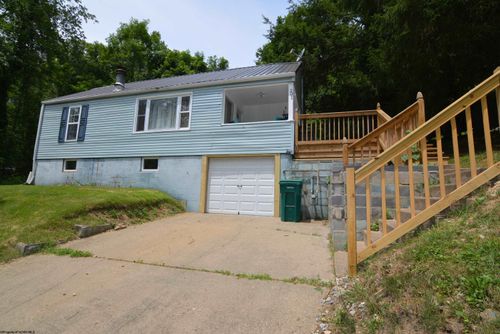 201 Winding Way, Clarksburg, WV, 26301-3454 | Card Image