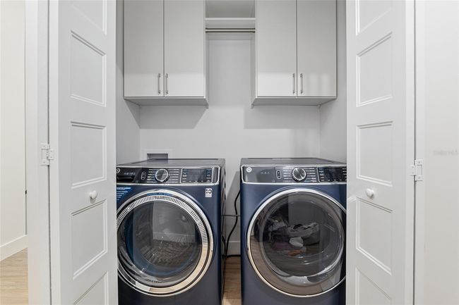 Upstairs laundry | Image 33