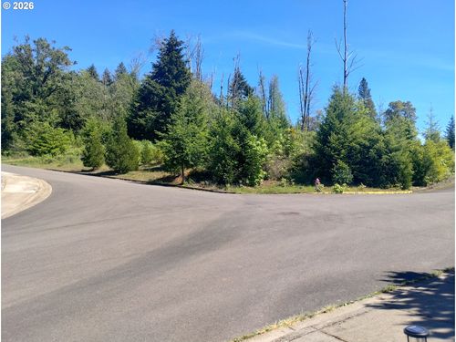 48522 Six Point Dr, Oakridge, OR, 97463-9667 | Card Image