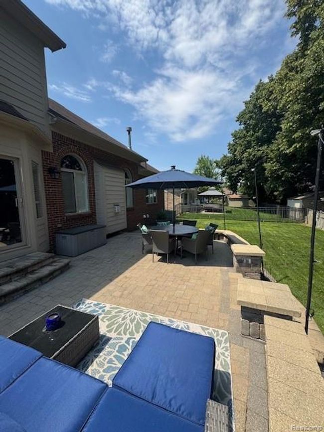 Patio | Image 6