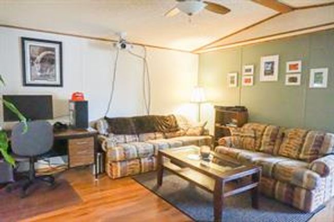 28 - 5800 46 St, Home with 2 bedrooms, 1 bathrooms and 2 parking in Olds AB | Image 5