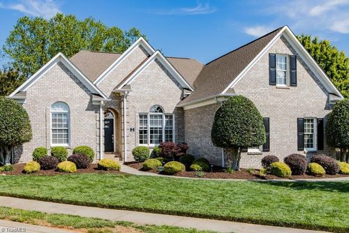 2 Wexford Cir, Thomasville, NC, 27360-4980 | Card Image