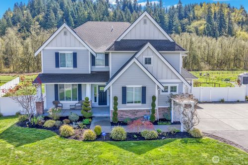 19017 Voight Meadows Rd E, Orting, WA, 98360-9284 | Card Image