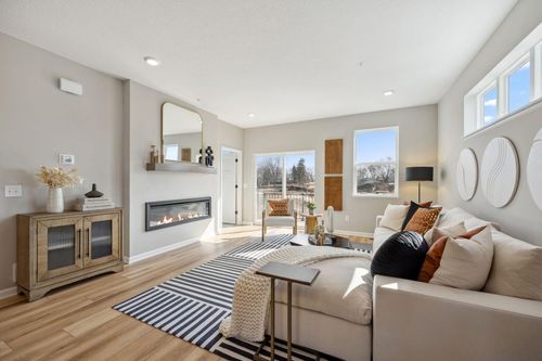 1531 Traverse Pt, Saint Paul, MN, 55122 | Card Image