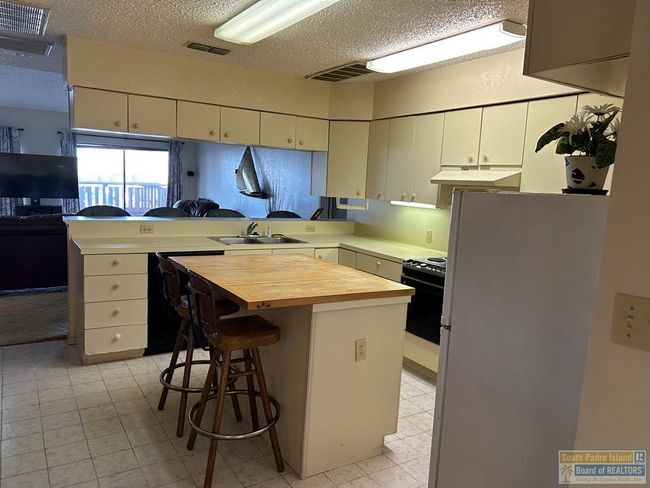602 Windward Dr, House other with 3 bedrooms, 3 bathrooms and 2 parking in Port Isabel TX | Image 11