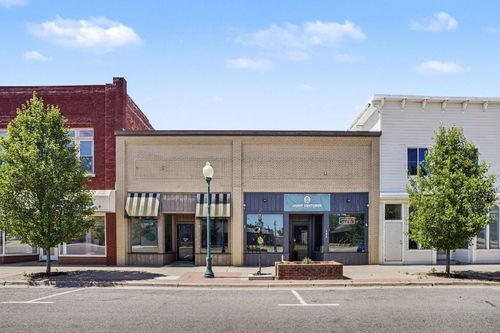 133 W Monroe Street, Bangor, MI, 49013 | Card Image