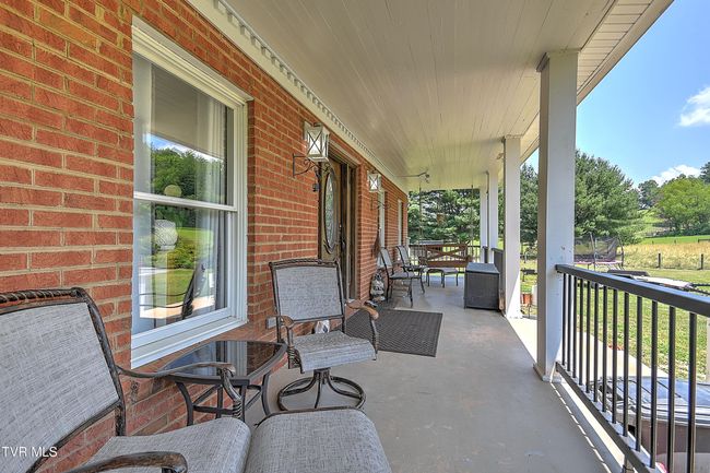 22643 Twin Oaks Rd, House other with 5 bedrooms, 4 bathrooms and null parking in Abingdon VA | Image 4