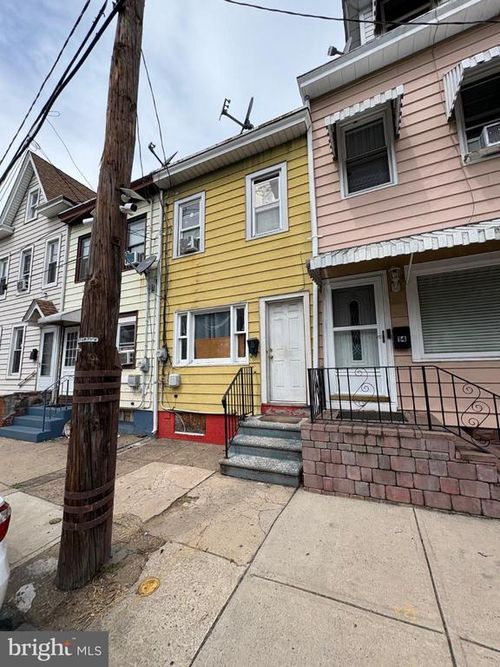 12 West St, Trenton, NJ, 08611-1146 | Card Image