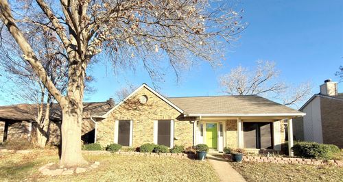 2118 Osage Trl, Grand Prairie, TX, 75052-1937 | Card Image