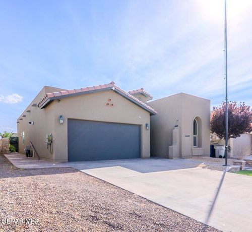 14820 Willie Worsley Ave, El Paso, TX, 79938-2905 | Card Image