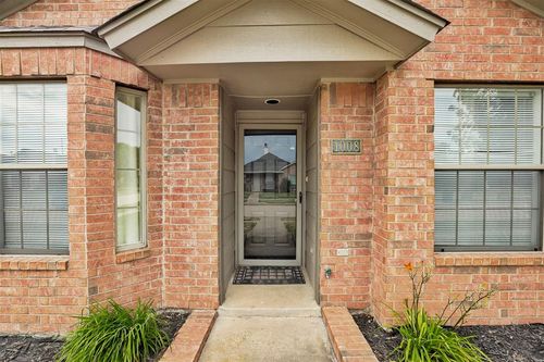 1008 Sw 23rd St, Moore, OK, 73170-7489 | Card Image