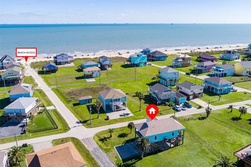2011 Vista Dr, Crystal Beach, TX, 77650 | Card Image
