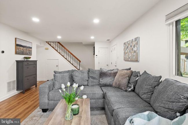 10627 Summer Oak Ct, Townhouse with 4 bedrooms, 3 bathrooms and null parking in BURKE VA | Image 10