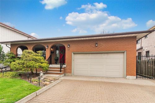 97 Albion Falls Blvd, Hamilton, ON, L8W1R4 | Card Image