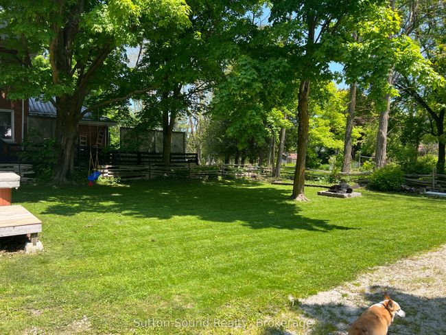 31 Yonge St S, House other with 4 bedrooms, 2 bathrooms and 4 parking in Tara ON | Image 5