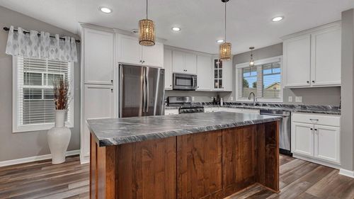 525 Taft Loop S, Cambridge, MN, 55008-9354 | Card Image