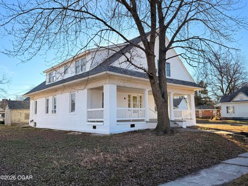 423 S Connor Ave, Joplin, MO, 64801-2927 | Card Image