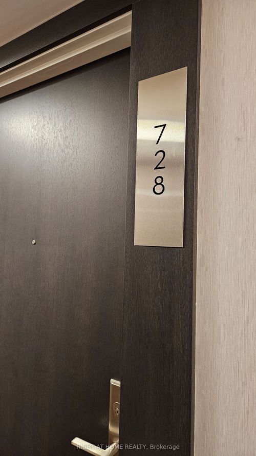 728-38 Monte Kwinter Crt, North York, ON, M3H0E2 | Card Image