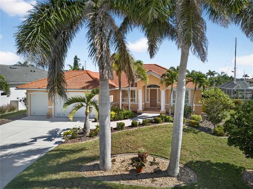 132 Crescent Dr, PUNTA GORDA, FL, 33950-5113 | Card Image