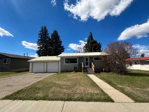 4410 43 St, Ponoka, AB, T4J1B8 | Card Image