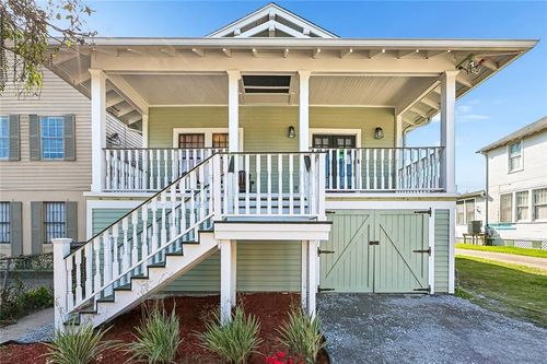2318 General Pershing St, New Orleans, LA, 70115-6230 | Card Image
