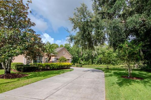 9401 Greenpointe Drive, TAMPA, FL, 33626 | Card Image